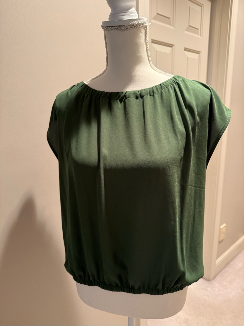 LOFT Women’s Green Blouson Short Sleeve Top
